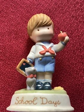 Avon 1986 School Days Joan Walsh Anglund Porcelain figure